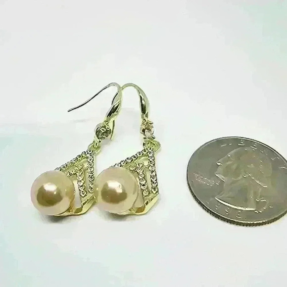 NWOT Beautiful Dangle Earrings Stamped 925 - Picture 2 of 3